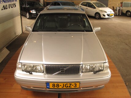 Volvo-V90