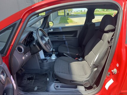 Mitsubishi-Colt
