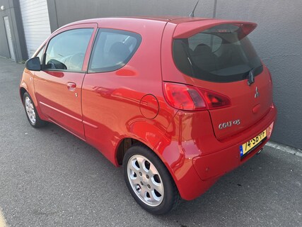 Mitsubishi-Colt