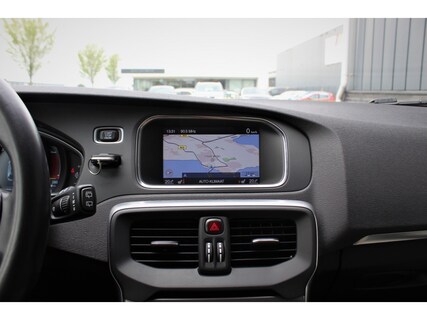 Volvo-V40