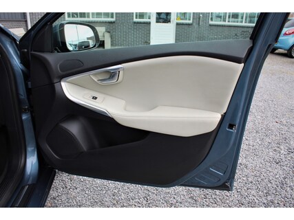 Volvo-V40