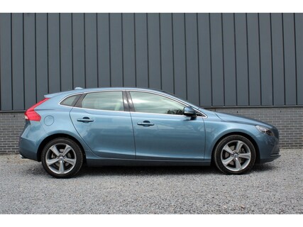 Volvo-V40