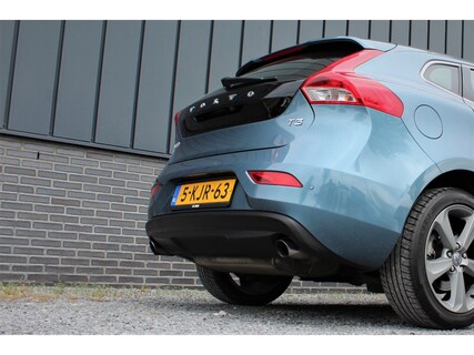 Volvo-V40