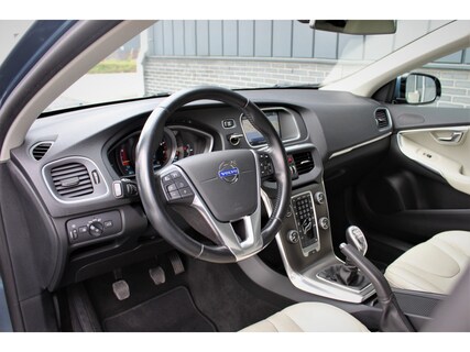 Volvo-V40