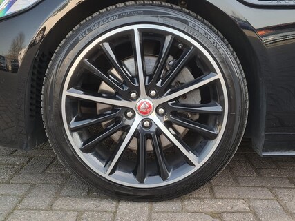Jaguar-XE
