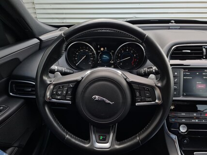 Jaguar-XE