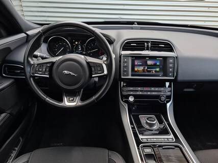 Jaguar-XE