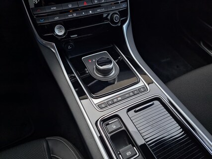 Jaguar-XE