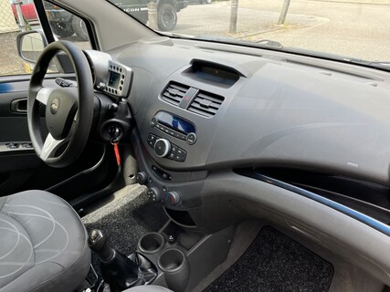 Chevrolet-Spark
