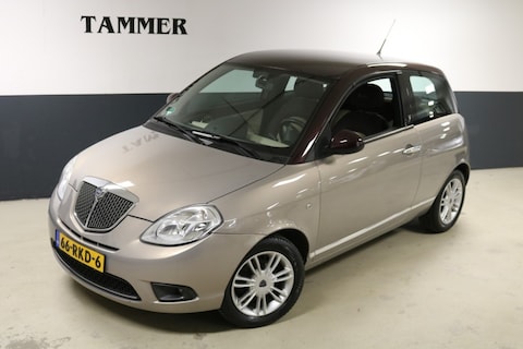Lancia-Ypsilon