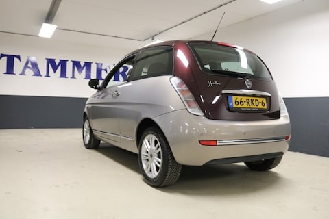 Lancia-Ypsilon
