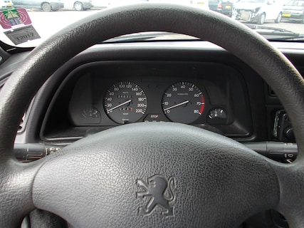Peugeot-306