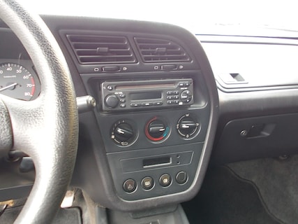 Peugeot-306