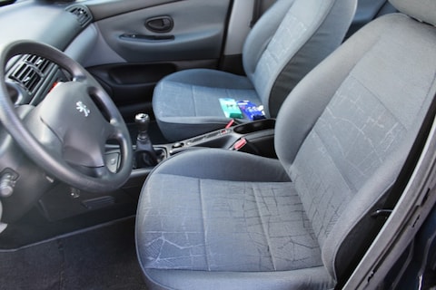 Peugeot-406