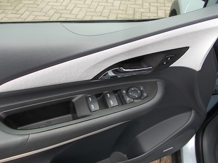Opel-Ampera-e