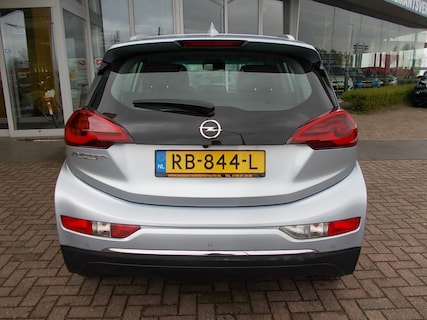 Opel-Ampera-e