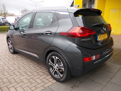 Opel-Ampera-e
