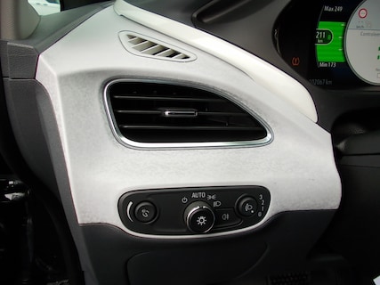Opel-Ampera-e