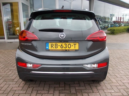 Opel-Ampera-e