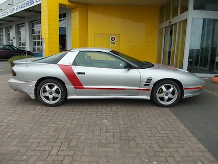 Pontiac-Firebird