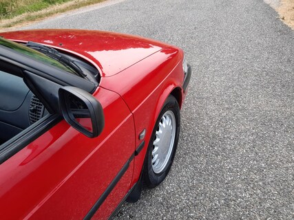 Saab-900