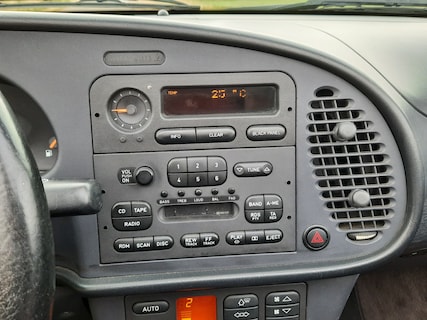 Saab-900