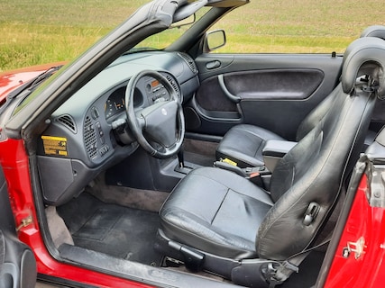 Saab-900