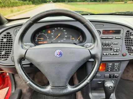 Saab-900