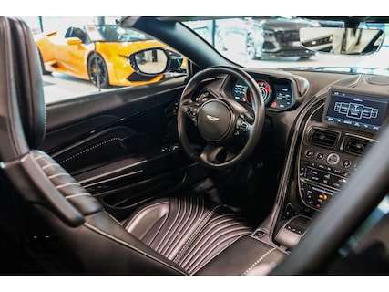Aston Martin-DB11