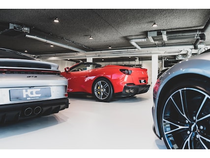 Aston Martin-DB11