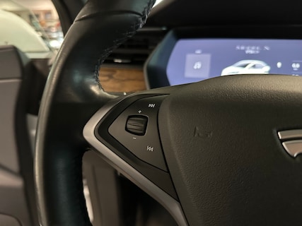Tesla-Model X