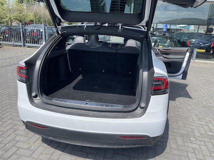 Tesla-Model X