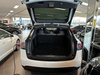 Tesla-Model X