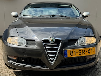 Alfa Romeo-GT