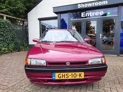 Mazda-323