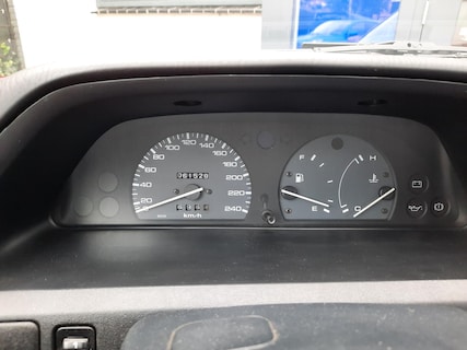 Mazda-323