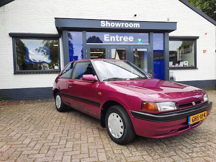 Mazda-323
