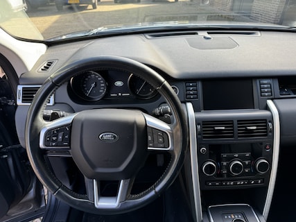 Land Rover-Discovery Sport