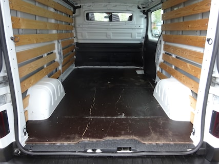 Nissan-NV300