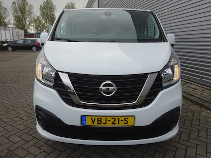 Nissan-NV300