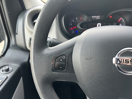Nissan-NV300