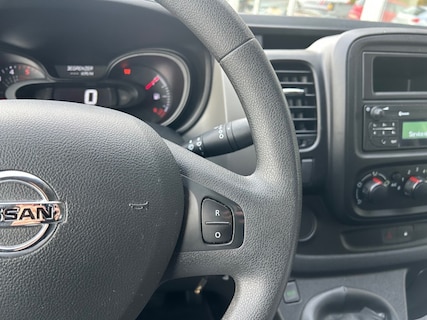 Nissan-NV300