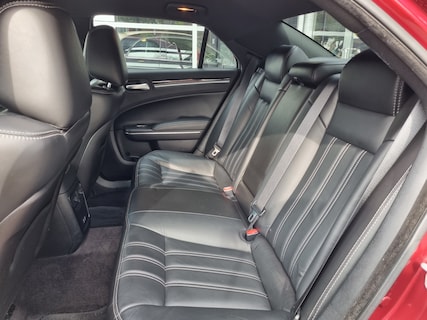 Chrysler-300C