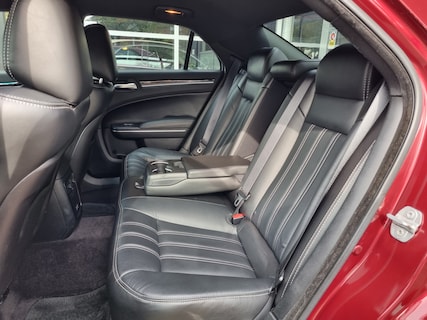 Chrysler-300C