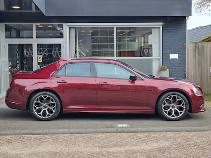 Chrysler-300C