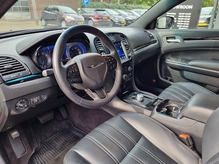 Chrysler-300C