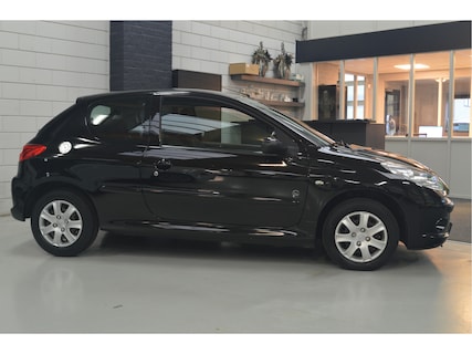 Peugeot-206+