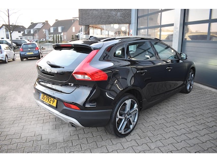 Volvo-V40 Cross Country