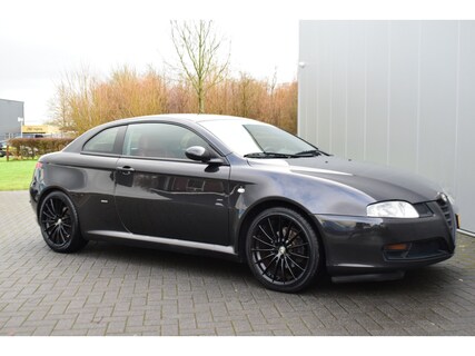 Alfa Romeo-GT