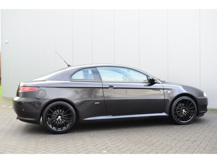Alfa Romeo-GT